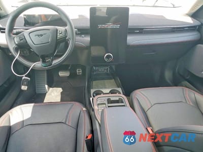 Zdjęcie 8 z 12 samochodu: 2026 FORD MUSTANG MACH-E PREMIUM VIN:3FMTK3SU0TMA03793 - miniatura