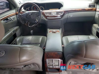 Zdjęcie 8 z 12 samochodu: 2007 MERCEDES-BENZ S 550 VIN:WDDNG71X17A070400 - miniatura