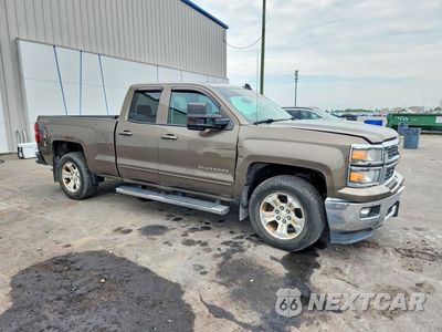 Czwarte zdjęcie samochodu z boku: 2015 CHEVROLET SILVERADO K1500 LT VIN:1GCVKREC0FZ260376 - miniatura