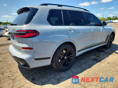 Trzecie zdjęcie samochodu z tyłu: 2025 BMW X7 XDRIVE40I VIN:5UX23EM06S9X20648 - miniatura
