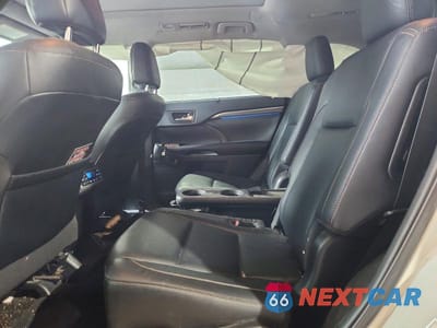 Zdjęcie 11 z 13 samochodu: 2019 TOYOTA HIGHLANDER LIMITED PLATINUM VIN:5TDDGRFH7KS072697 - miniatura
