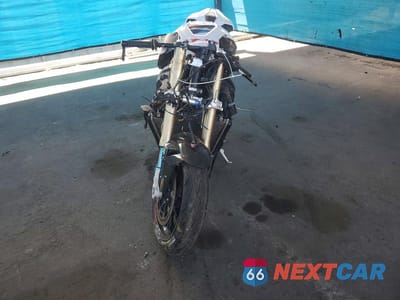 Drugie zdjęcie samochodu z przodu: 2023 BMW S 1000 RR VIN:WB10E6303P6G99826 - miniatura