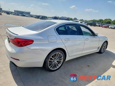 Trzecie zdjęcie samochodu z tyłu: 2020 BMW 540 I VIN:WBAJS1C07LWW69476 - miniatura