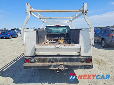 Zdjęcie 6 z 12 samochodu: 2007 CHEVROLET SILVERADO K2500 HEAVY DUTY VIN:1GCHK29U97E147753 - miniatura