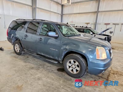 Czwarte zdjęcie samochodu z boku: 2010 GMC YUKON XL K1500 SLT VIN:1GKUKKE32AR259441 - miniatura