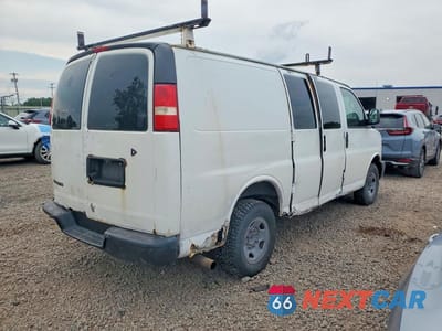 Trzecie zdjęcie samochodu z tyłu: 2008 CHEVROLET EXPRESS 2500 DELIVERY VAN VIN:1GCGG25C681147874 - miniatura