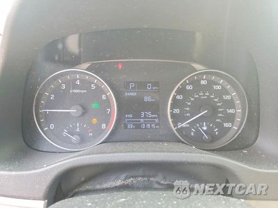 Zdjęcie 9 z 12 samochodu: 2017 HYUNDAI ELANTRA SE VIN:KMHD74LF4HU380156 - miniatura