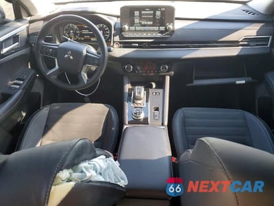 Zdjęcie 8 z 14 samochodu: 2024 MITSUBISHI OUTLANDER SE VIN:JA4T5VA93RZ064996 - miniatura