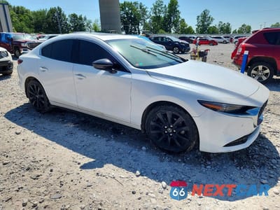 Czwarte zdjęcie samochodu z boku: 2021 MAZDA 3 PREMIUM PLUS VIN:JM1BPBEY5M1316668 - miniatura
