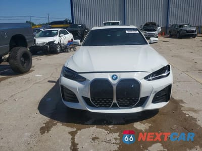 Piąte zdjęcie samochodu w środku: 2022 BMW I4 EDRIVE 40 VIN:WBY73AW05NFN16537 - miniatura