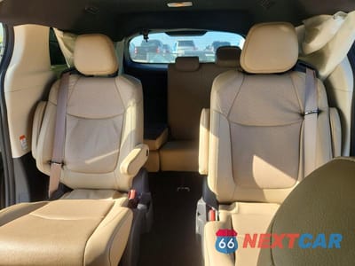 Zdjęcie 10 z 13 samochodu: 2022 TOYOTA SIENNA LIMITED 7-PASSENGER VIN:5TDZRKEC9NS118435 - miniatura