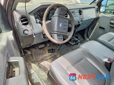 Zdjęcie 8 z 12 samochodu: 2014 FORD F250 SUPER DUTY VIN:1FTBF2A66EEA30362 - miniatura