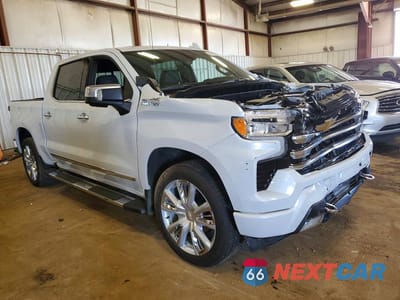 Czwarte zdjęcie samochodu z boku: 2026 CHEVROLET SILVERADO K1500 HIGH COUNTRY VIN:1GCUKJEL9TZ175576 - miniatura
