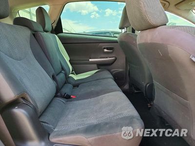 Zdjęcie 10 z 12 samochodu: 2013 TOYOTA PRIUS V TWO VIN:JTDZN3EU0D3210785 - miniatura