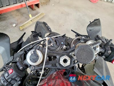 Zdjęcie 7 z 9 samochodu: 2022 BMW S 1000 RR VIN:WB10E2307N6F51099 - miniatura