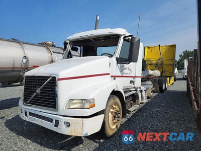 2012 VOLVO VN VNM 4V4MC9DG7CN553535 - główne zdjęcie licytacji z USA - miniatura