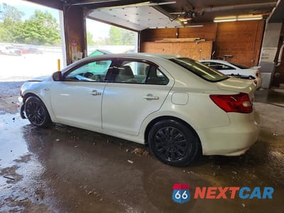 Drugie zdjęcie samochodu z przodu: 2012 SUZUKI KIZASHI S VIN:JS2RF9A16C6100838 - miniatura