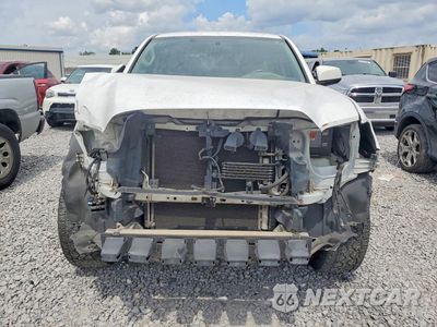 Piąte zdjęcie samochodu w środku: 2016 TOYOTA TACOMA SR5 V6 VIN:5TFAZ5CN4GX007646 - miniatura