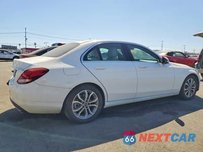 Trzecie zdjęcie samochodu z tyłu: 2018 MERCEDES-BENZ C 300 VIN:55SWF4JB8JU274869 - miniatura