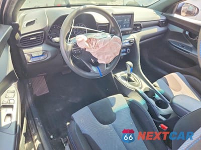 Zdjęcie 8 z 12 samochodu: 2019 HYUNDAI VELOSTER VIN:KMHTG6AF0KU016804 - miniatura