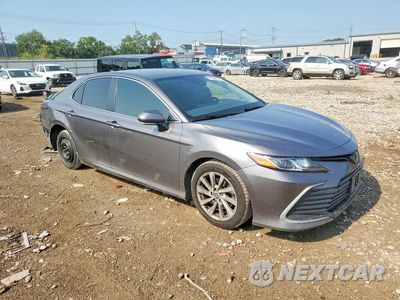 Czwarte zdjęcie samochodu z boku: 2023 TOYOTA CAMRY LE VIN:4T1R11AK6PU109829 - miniatura