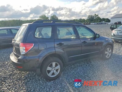 Trzecie zdjęcie samochodu z tyłu: 2010 SUBARU FORESTER XS VIN:JF2SH6BC3AH763999 - miniatura