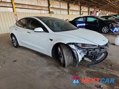 Czwarte zdjęcie samochodu z boku: 2024 TESLA MODEL 3 VIN:5YJ3E1EAXRF730521 - miniatura