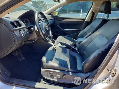Zdjęcie 7 z 13 samochodu: 2014 VOLKSWAGEN PASSAT SE VIN:1VWBP7A30EC014859 - miniatura