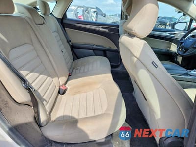 Zdjęcie 10 z 12 samochodu: 2019 FORD FUSION S VIN:3FA6P0G79KR102060 - miniatura