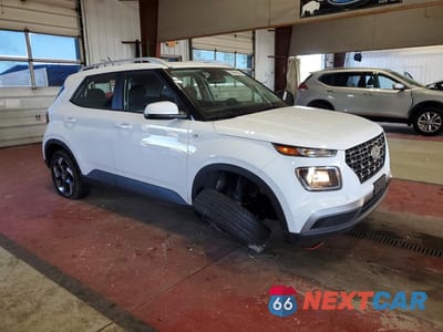 Czwarte zdjęcie samochodu z boku: 2025 HYUNDAI VENUE SEL VIN:KMHRC8A37SU388843 - miniatura