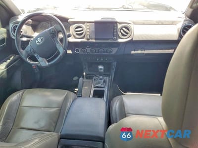 Zdjęcie 8 z 12 samochodu: 2021 TOYOTA TACOMA TRD SPORT VIN:3TMCZ5AN7MM443128 - miniatura