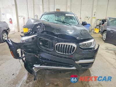 Piąte zdjęcie samochodu w środku: 2021 BMW X3 SDRIVE30I VIN:5UXTY3C01M9E30447 - miniatura