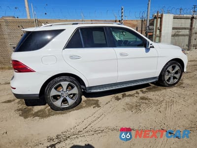 Trzecie zdjęcie samochodu z tyłu: 2016 MERCEDES-BENZ GLE 350 VIN:4JGDA5JB0GA675634 - miniatura