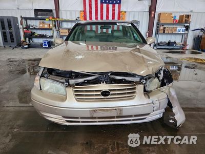 Piąte zdjęcie samochodu w środku: 1998 TOYOTA CAMRY XLE V6 VIN:4T1BF28K9WU052555 - miniatura