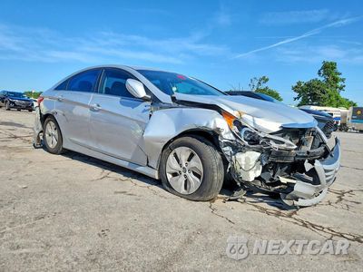 Czwarte zdjęcie samochodu z boku: 2014 HYUNDAI SONATA GLS VIN:5NPEB4AC8EH820868 - miniatura