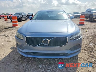 Piąte zdjęcie samochodu w środku: 2018 VOLVO S90 T5 MOMENTUM VIN:LVY982AK4JP007224 - miniatura