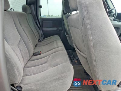Zdjęcie 10 z 12 samochodu: 2004 CHEVROLET SILVERADO K1500 VIN:2GCEK19T241236971 - miniatura