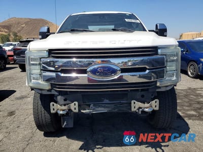 Piąte zdjęcie samochodu w środku: 2017 FORD F250 SUPER DUTY VIN:1FT7W2BT4HEB93543 - miniatura