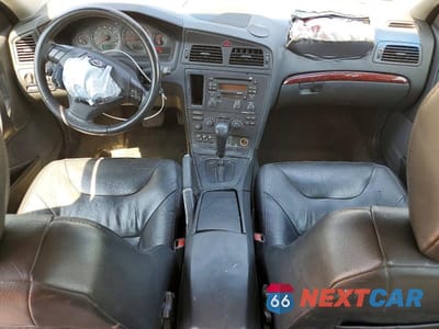 Zdjęcie 8 z 12 samochodu: 2004 VOLVO S60 2.5T VIN:YV1RS59VX42357204 - miniatura