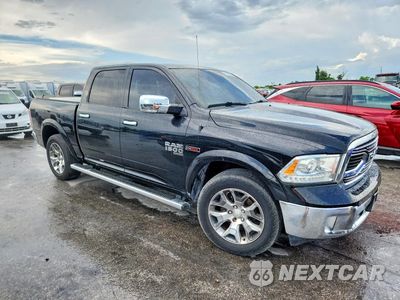 Czwarte zdjęcie samochodu z boku: 2019 RAM 1500 CLASSIC LARAMIE VIN:1C6RR6NM7KS702116 - miniatura