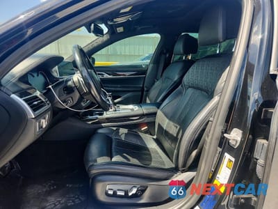 Zdjęcie 7 z 12 samochodu: 2018 BMW 750 I VIN:WBA7F0C56JGM23563 - miniatura