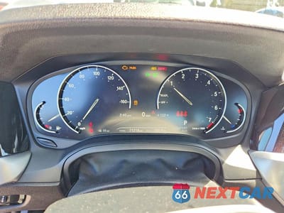 Zdjęcie 9 z 12 samochodu: 2019 BMW 330I VIN:WBA5R1C57KAJ99390 - miniatura