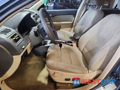 Zdjęcie 7 z 12 samochodu: 2011 FORD FUSION SE VIN:3FAHP0HA6BR295836 - miniatura