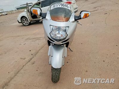 Drugie zdjęcie samochodu z przodu: 2002 HONDA CBR1100 XX VIN:JH2SC35172M500209 - miniatura