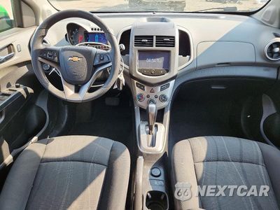 Zdjęcie 8 z 13 samochodu: 2015 CHEVROLET SONIC LT VIN:1G1JC6SH0F4209914 - miniatura