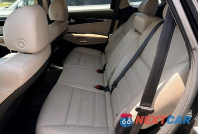 Zdjęcie 6 z 12 samochodu: 2020 KIA SORENTO EX V6 VIN:5XYPH4A50LG680876 - miniatura