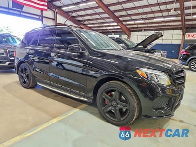 Czwarte zdjęcie samochodu z boku: 2017 MERCEDES-BENZ GLE 43 AMG VIN:4JGDA6EB1HA963258 - miniatura