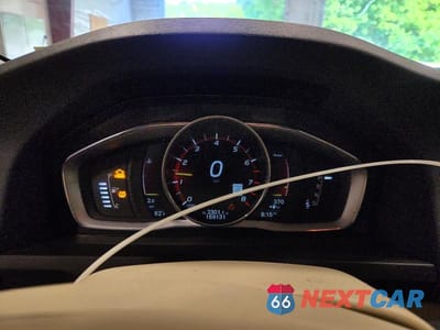 Zdjęcie 9 z 12 samochodu: 2016 VOLVO S60 PLATINUM VIN:LYV612TM2GB091741 - miniatura