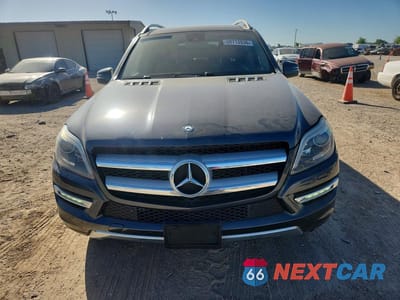 Piąte zdjęcie samochodu w środku: 2013 MERCEDES-BENZ GL 450 4MATIC VIN:4JGDF7CE5DA194651 - miniatura