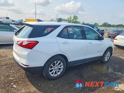 Trzecie zdjęcie samochodu z tyłu: 2018 CHEVROLET EQUINOX LS VIN:2GNAXREV8J6204327 - miniatura
